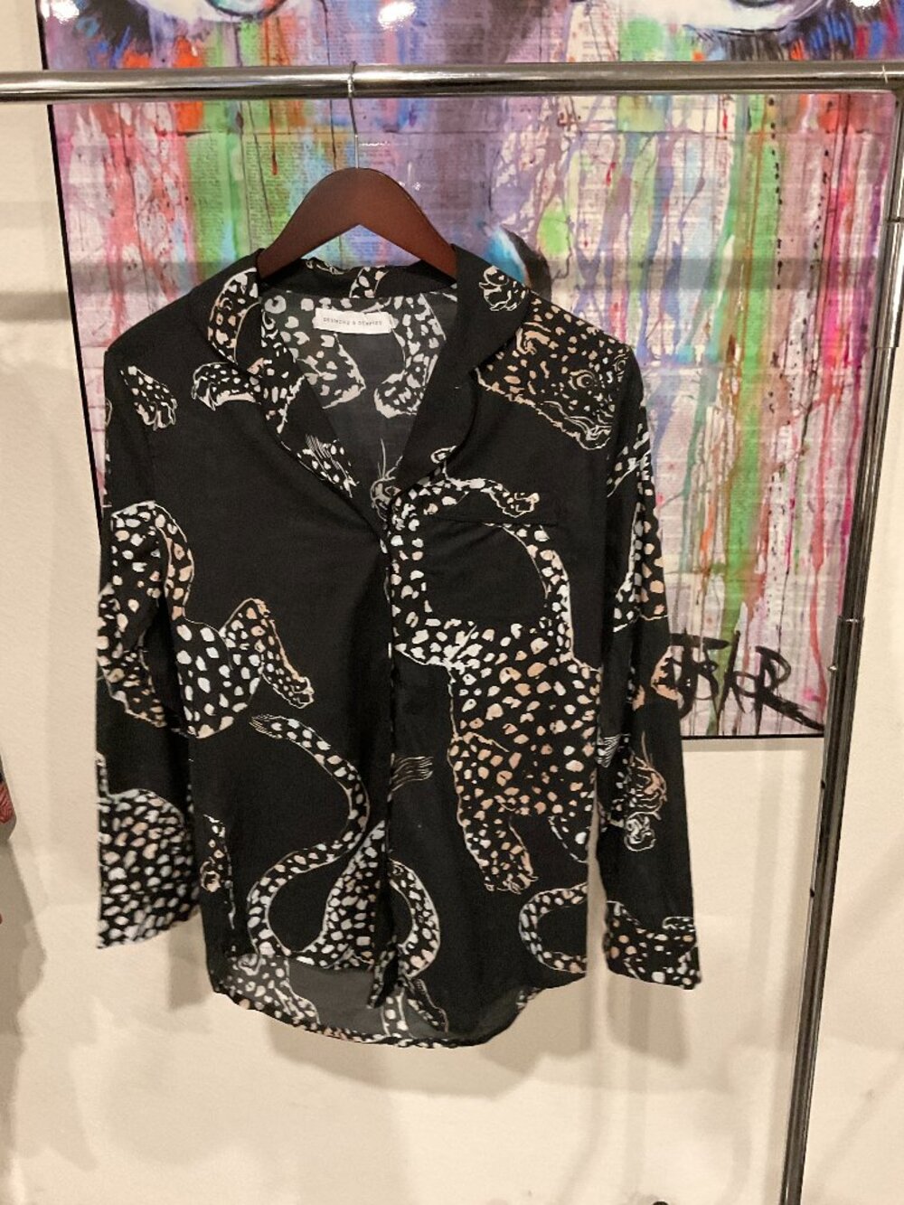Desmond & Dempsey Womens M Jaguar Print Pajama Top Black Lounge Shirt
